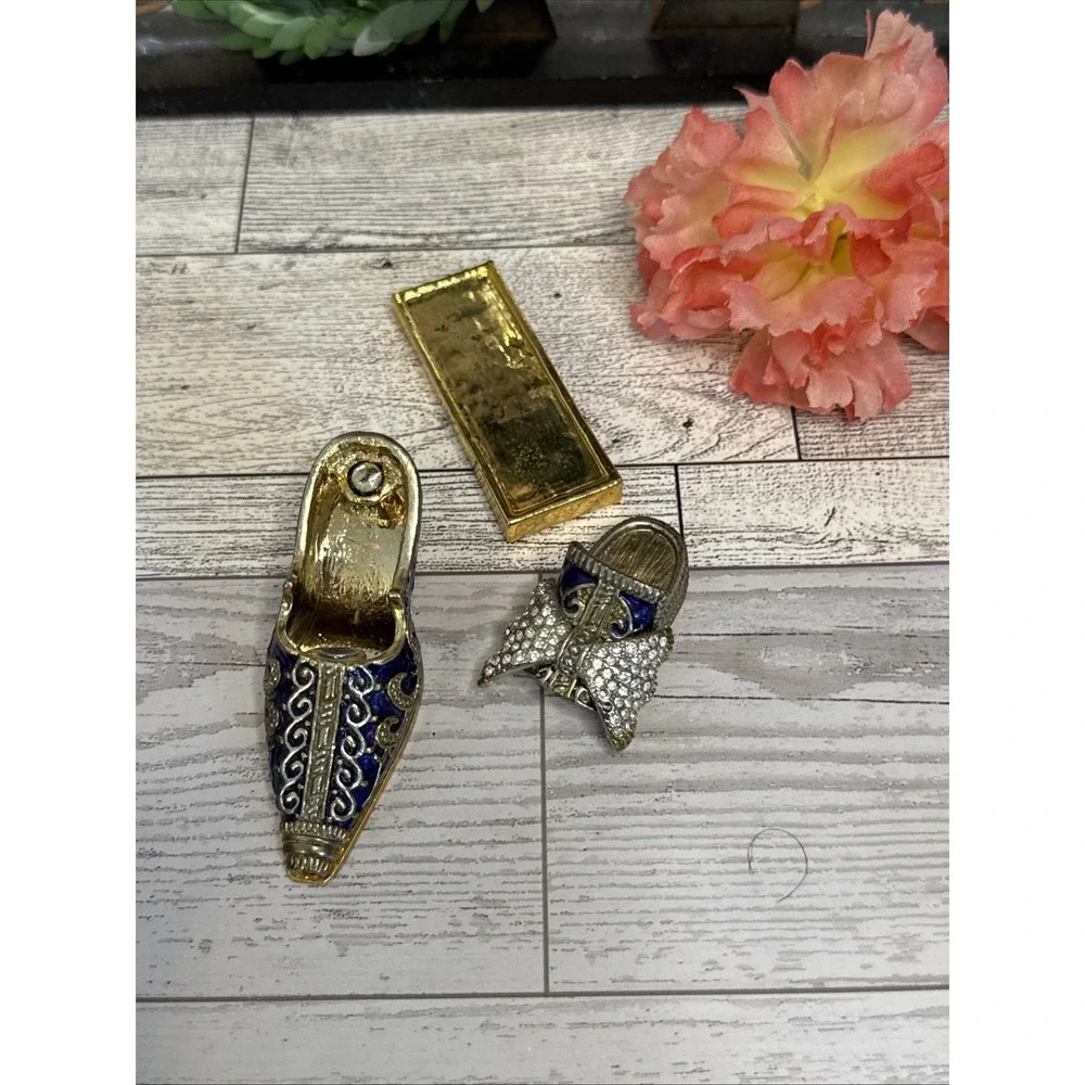 N/A vintage enameled